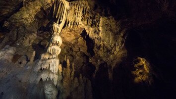 Óévbúcsúztató hosszú túrák a Szent István-barlangban